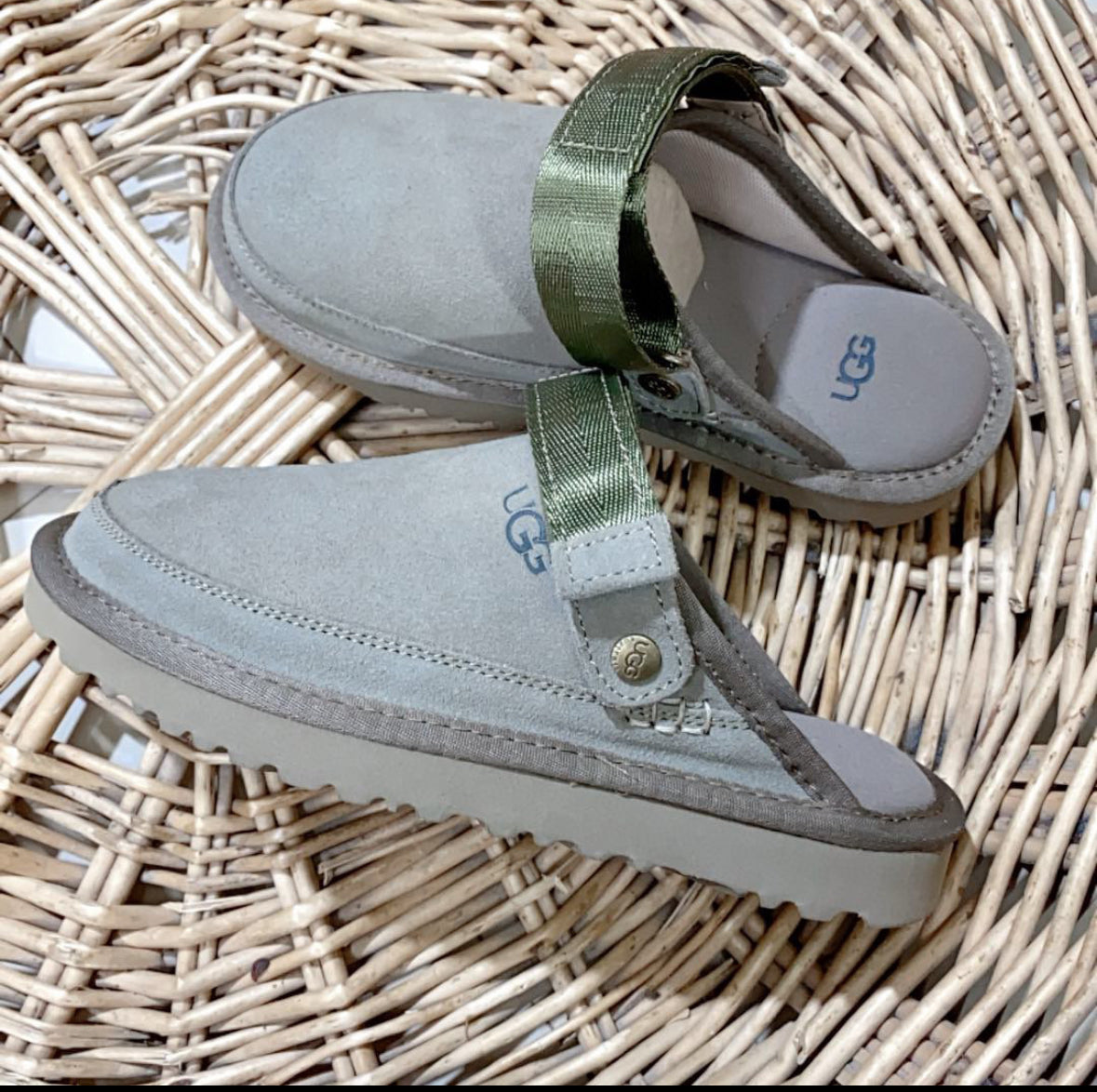Ugg Slides